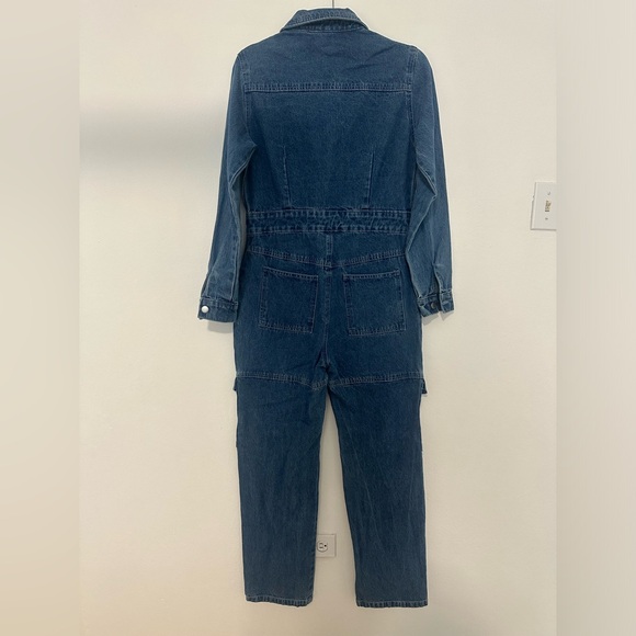 Washed front zipper collared jumpsuit. - Picture 2 of 7